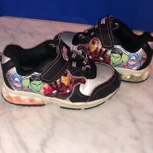 Marvel Avengers Light Up Sneakers Shoes Black Silver Boys Size 9